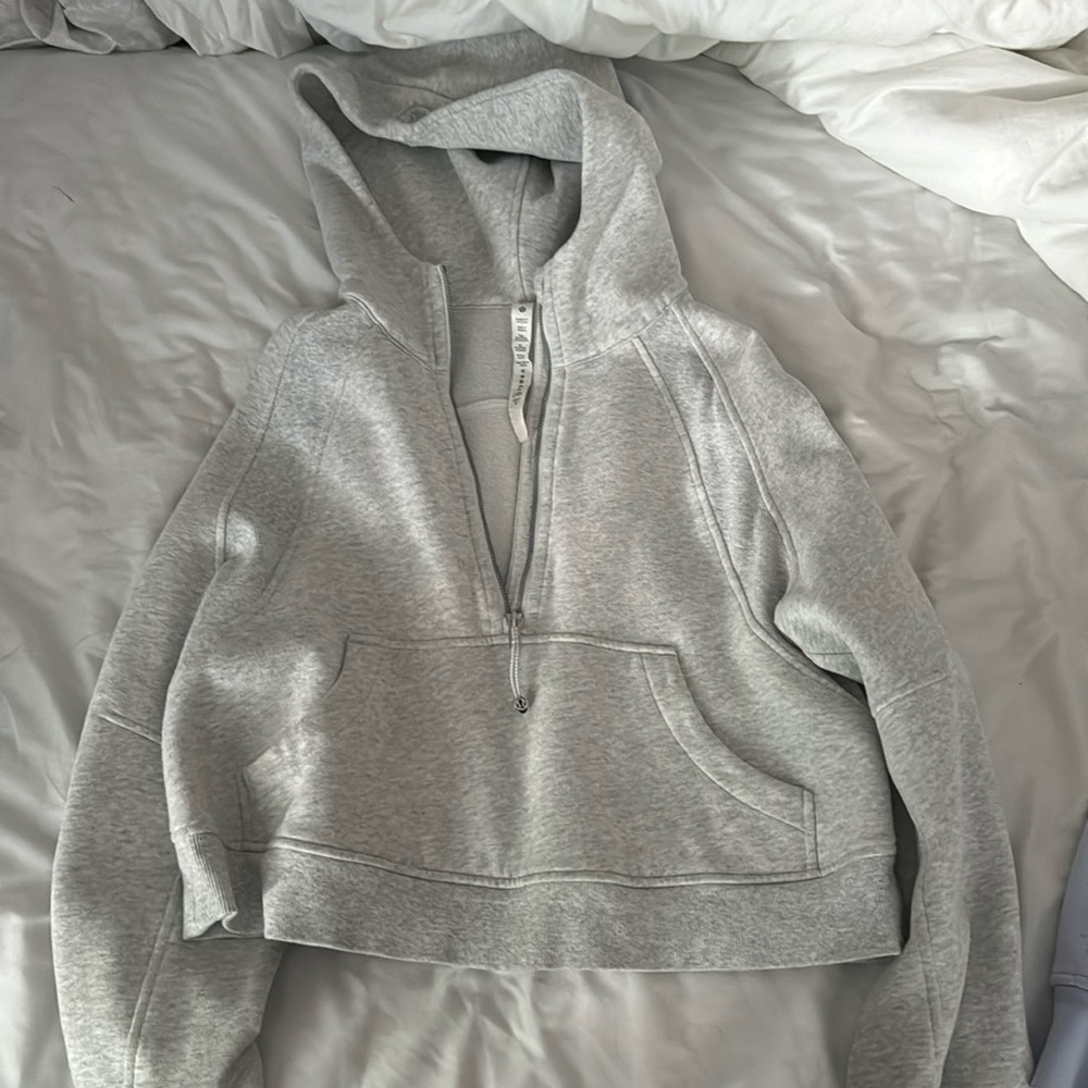Heather Grey Half zip lululemon scuba